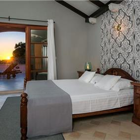 7 Bedroom Villa with Heated Infinity Pool and Sea Views near Hvar Town, sleeps 14