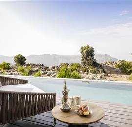 Selection of 1 Bedroom Villas with Pool near Nizwa, sleeps 2-3