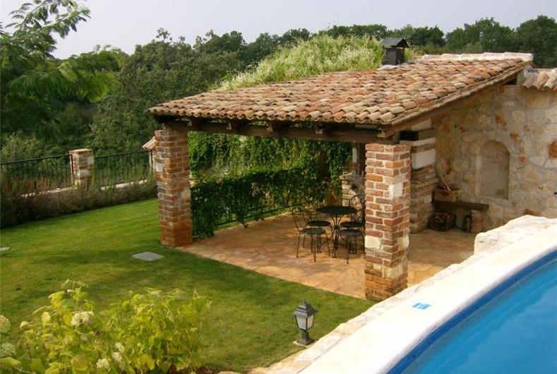 Selection of 4 Bedroom Country Villas with Pools near Sveti Lovrec, Istria