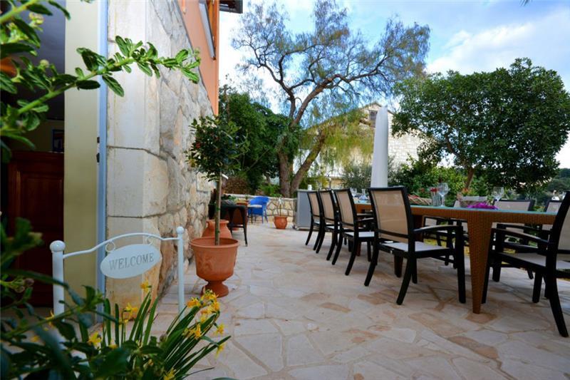 Villa in Hvar Town, photograph 2