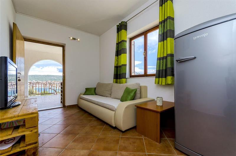 3 Bedroom Seaside Apartment with Shared Pool on Ciovo Island, sleeps 6-8
