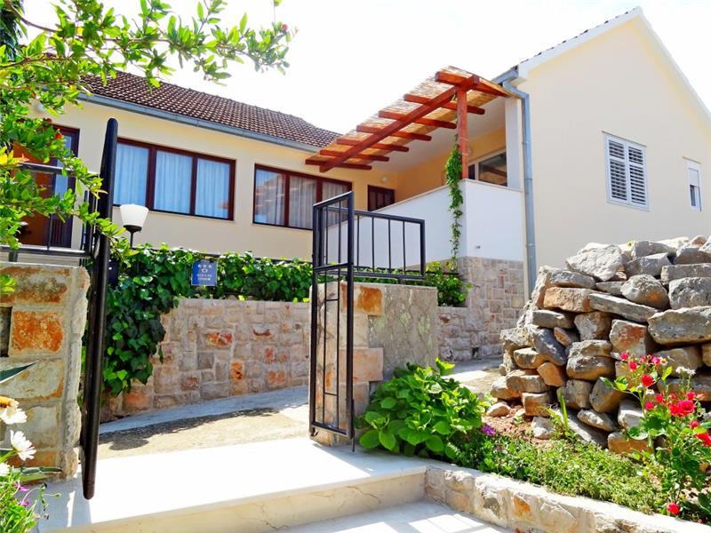 Villa in Vrboska, photograph 9