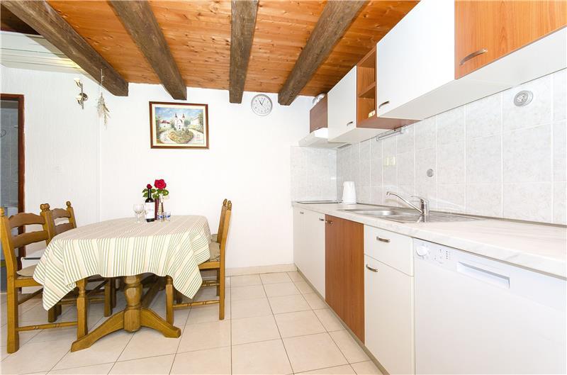 Villa in Bol, photograph 9