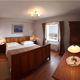 4 Bedroom Villa in Sumartin on Brac, Sleeps 8-10
