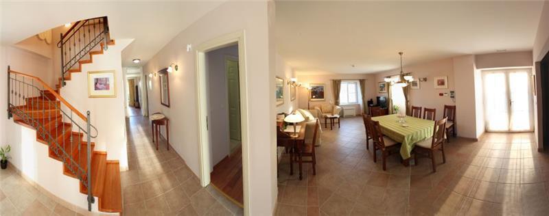 Sea-view villa in Sumartin, photograph 10