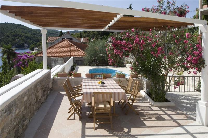 Sea-view villa in Sumartin, photograph 16
