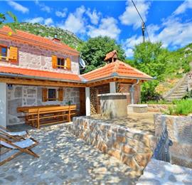 2 Bedroom Countryside Cottage near Starigrad in Zadar, sleeps 4