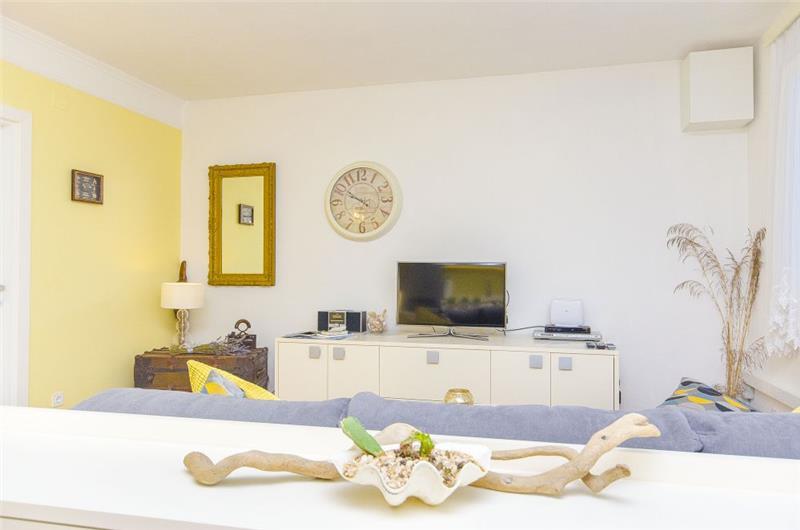 2 Bedroom Seaside Villa in Sevid, sleeps 4-6