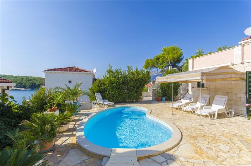 Beachfront villa in Vela Luka, photograph 20