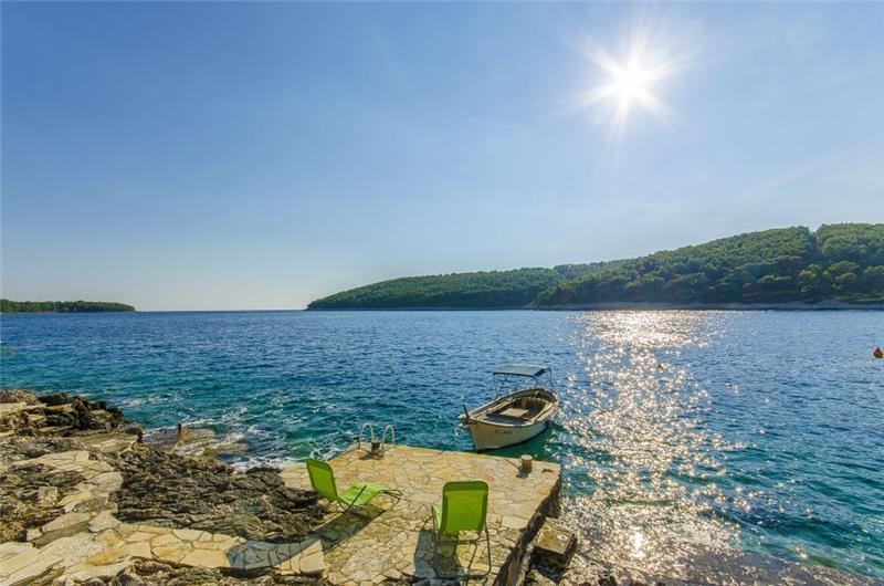 Beachfront villa in Vela Luka, photograph 19