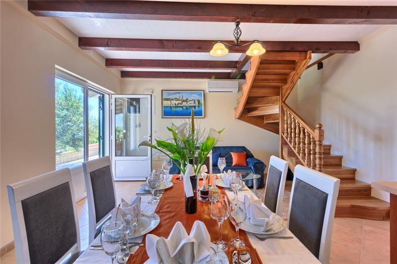Beachfront villa in Ciovo, photograph 9