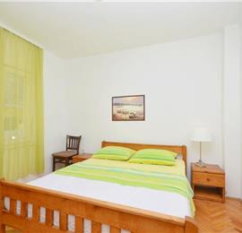5 Bedroom Villa with Pool in Sukosan near Zadar, sleeps 10
