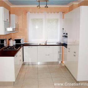 3 Bedroom Villa with Pool in Gruda, Konavle Valley, Sleeps 6-7