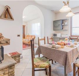 3 Bedroom Villa with Pool near Citerna, sleeps 6-7
