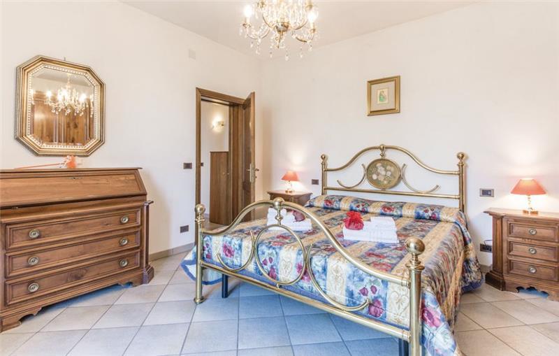 Villa in Umbria, photograph 14