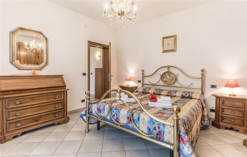Villa in Umbria, photograph 15