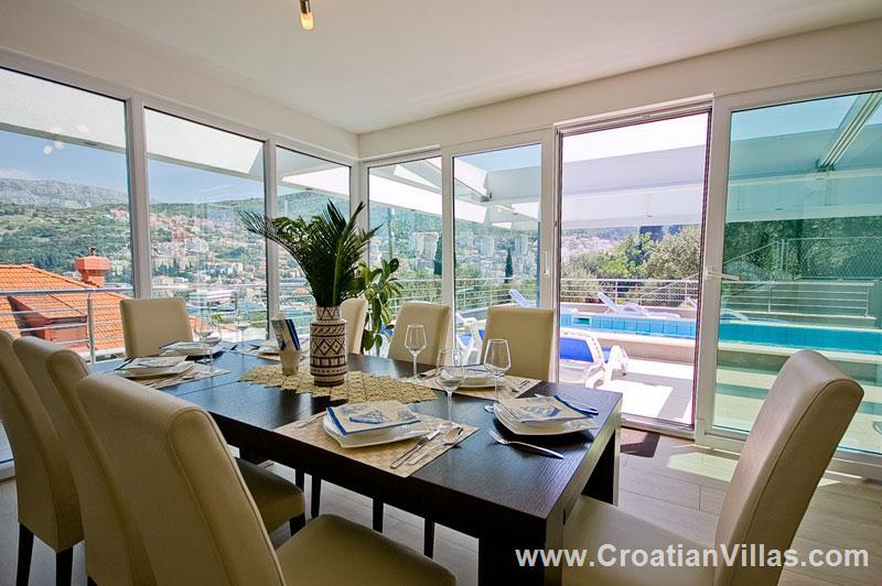 Sea-view villa in Gruz-Lapad, photograph 15