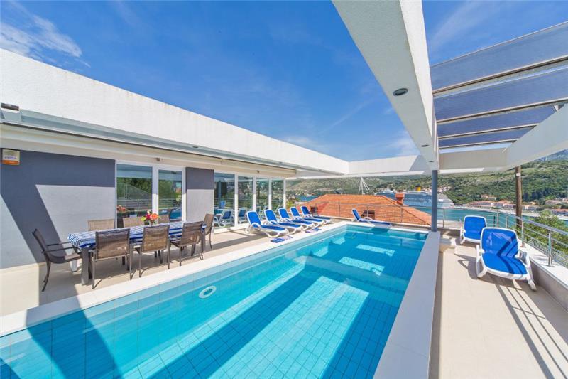 Sea-view villa in Gruz-Lapad, photograph 4