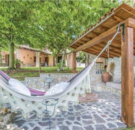 5 Bedroom Umbrian Villa with Pool and Tennis Court, sleeps 10