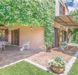5 Bedroom Umbrian Villa with Pool and Tennis Court, sleeps 10