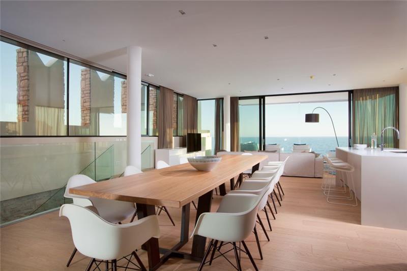 Beachfront villa in Novigrad, photograph 15