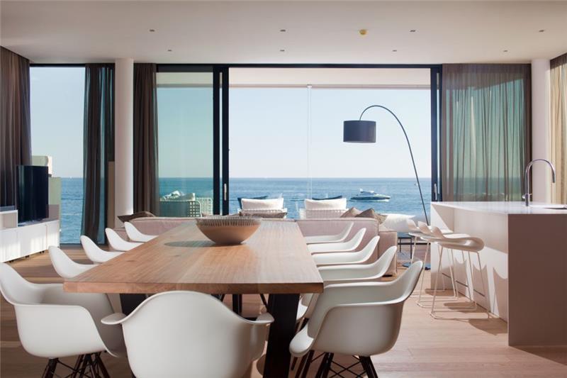 Beachfront villa in Novigrad, photograph 14