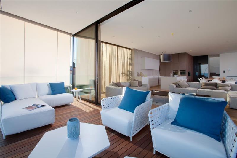Beachfront villa in Novigrad, photograph 11