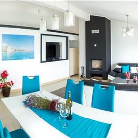 8 Bedroom Villa with Pool & Sea Views in Seget Vranjica near Trogir, sleeps 14