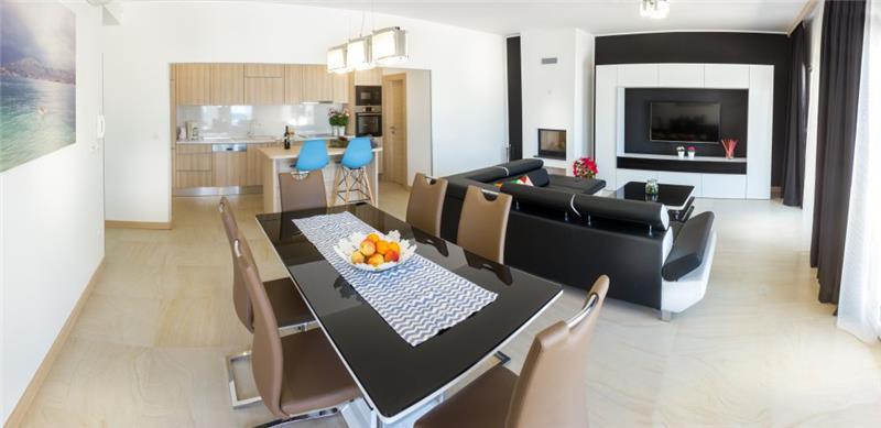 9 Bedroom Villa with Pool and Sea Views in Seget Vranjica near Trogir, sleeps 18-21