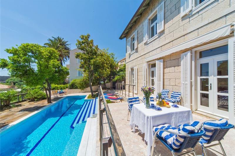4 Bedroom Villa with Pool in Dubrovnik City, sleeps 8