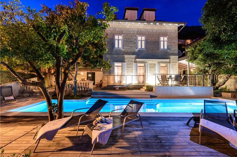 4 Bedroom Villa with Pool in Dubrovnik City, sleeps 8