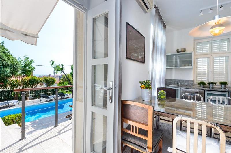 4 Bedroom Villa with Pool in Dubrovnik City, sleeps 8