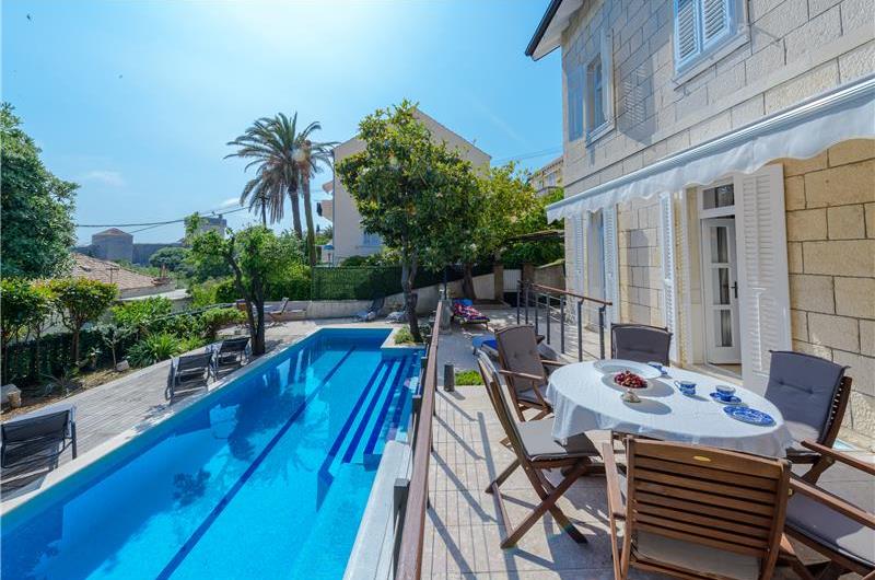 4 Bedroom Villa with Pool in Dubrovnik City, sleeps 8