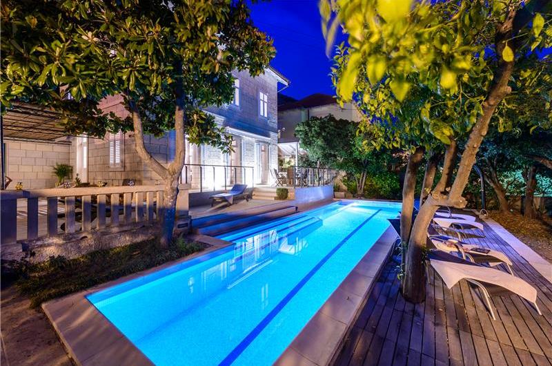 4 Bedroom Villa with Pool in Dubrovnik City, sleeps 8