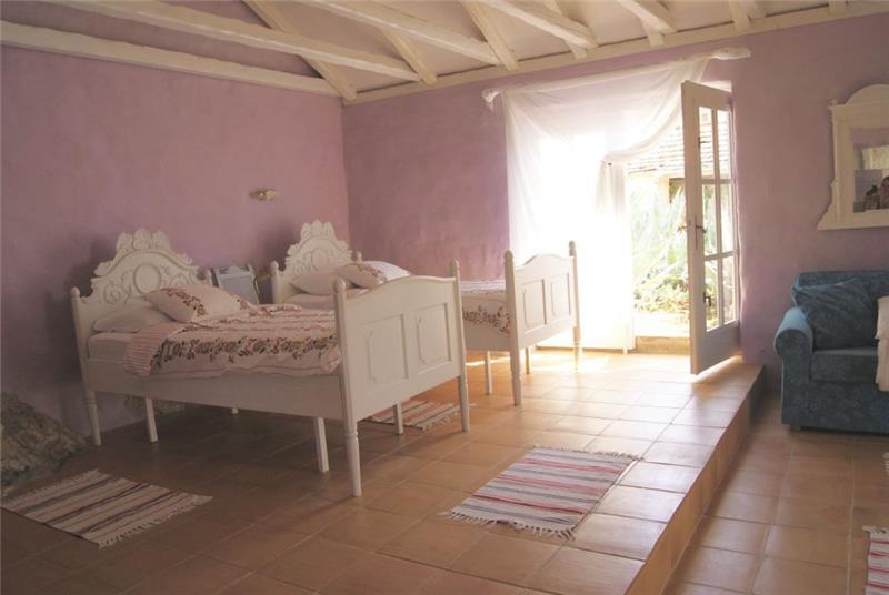 Sea-view villa in Jelsa, photograph 22