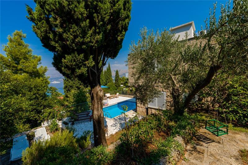 Beachfront villa in Cavtat, photograph 20