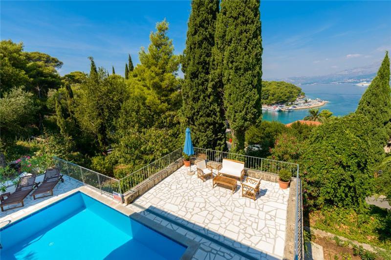 Beachfront villa in Cavtat, photograph 3