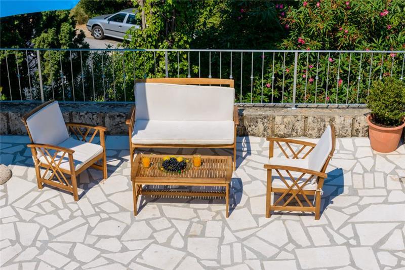 Beachfront villa in Cavtat, photograph 16