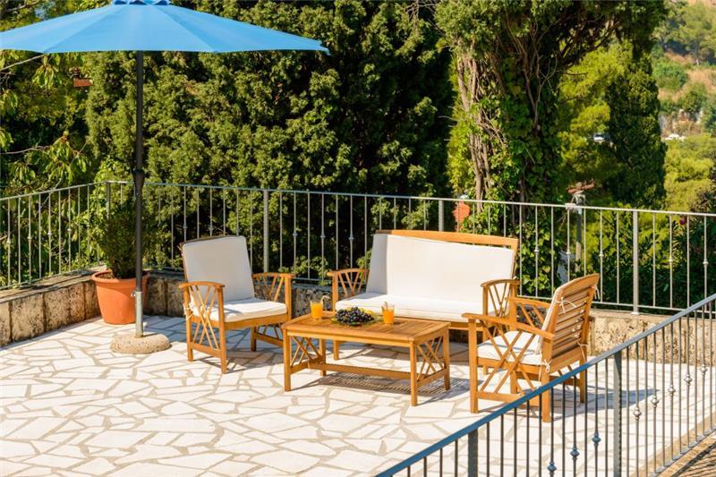 Beachfront villa in Cavtat, photograph 15