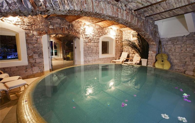Villa in Jelsa, photograph 7