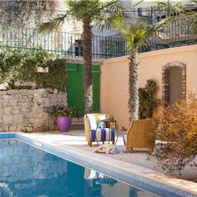 Luxury 4 Bedroom Villa with Indoor and Outdoor Pools in Jelsa, sleeps 8-12