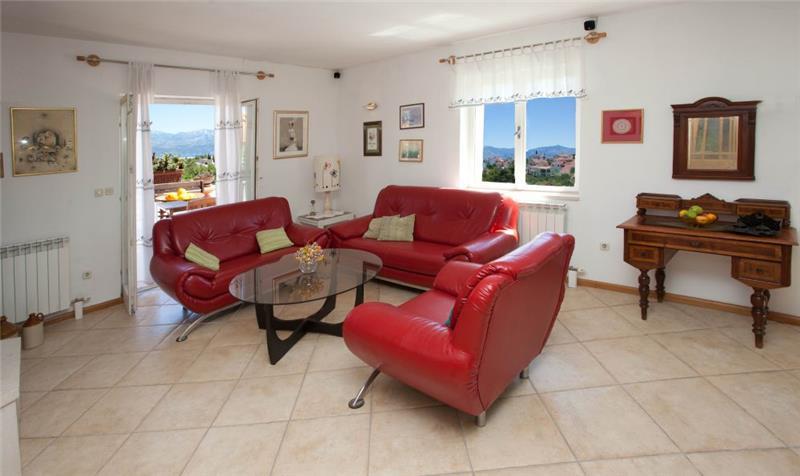 Sea-view villa in Supetar, photograph 9