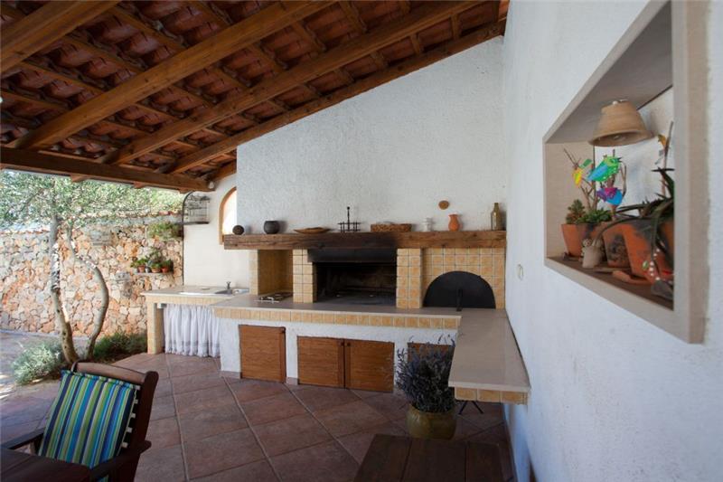 Sea-view villa in Supetar, photograph 24