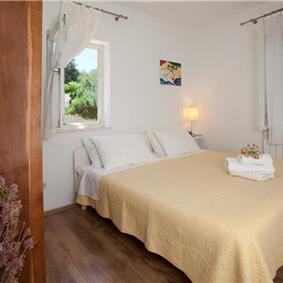 5 Bedroom Seaside Villa with Pool in Supetar, Brac Island, Sleeps 9-11