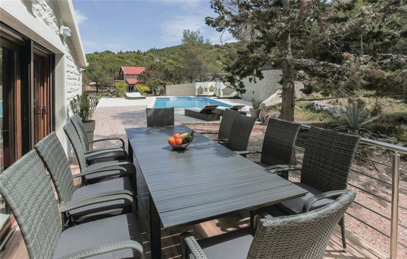 Beachfront villa in Zastrazisce, photograph 5