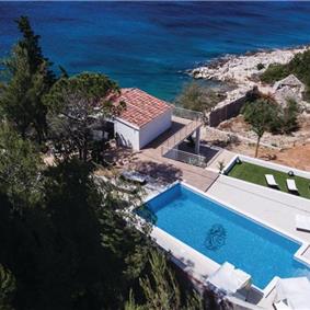 5 Bedroom Beachfront Villa with Pool on Hvar Island, sleeps 10-12