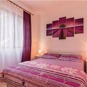 2 Bedroom Apartment with Sea Views in Krnica, sleeps 4-6