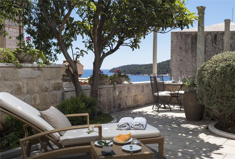 Sea-view villa in Dubrovnik Old Town, photograph 24