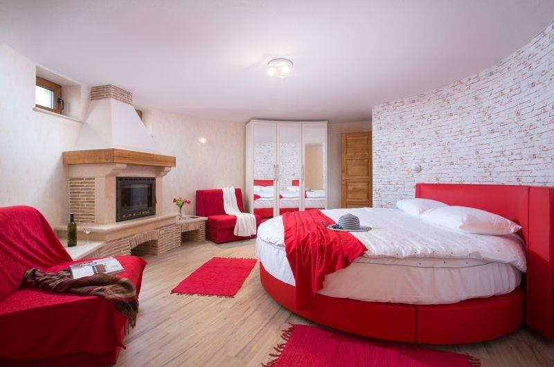 1 Bedroom Villa with Annexe and Pool near Pula, sleeps 2-4