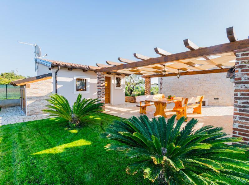 Villa in Valbandon, photograph 7
